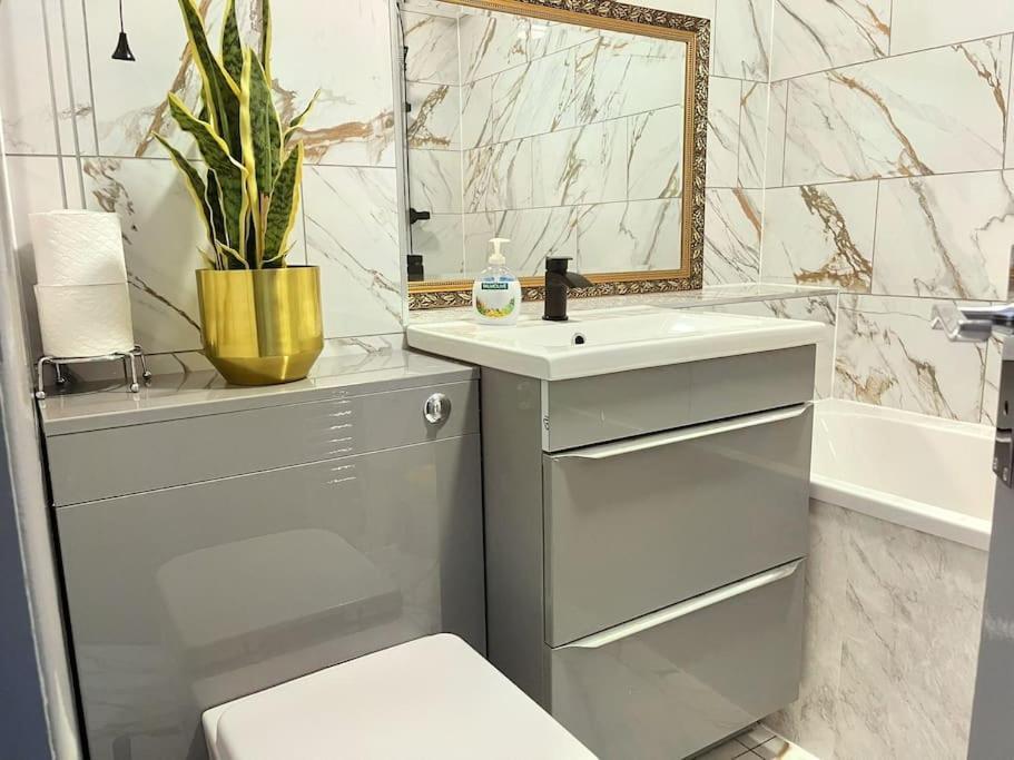 Lovely 3 Bed Ground Floor Apartment Near Qe Hospital Harborne Birmingham New Zewnętrze zdjęcie