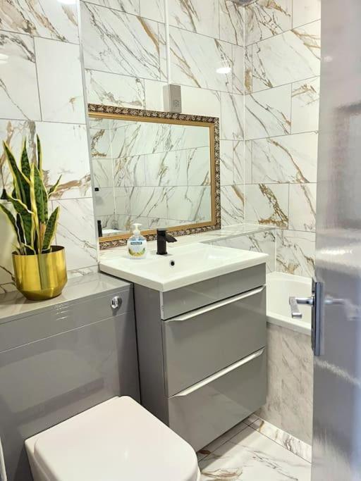 Lovely 3 Bed Ground Floor Apartment Near Qe Hospital Harborne Birmingham New Zewnętrze zdjęcie