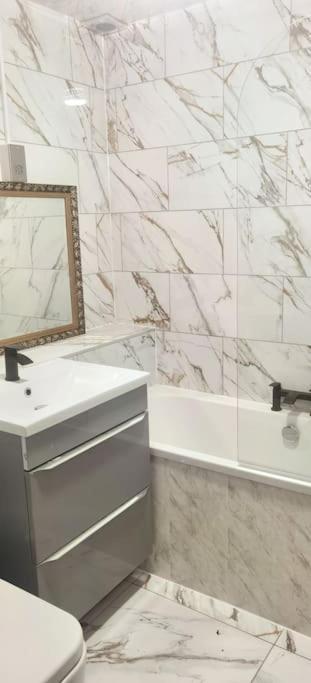Lovely 3 Bed Ground Floor Apartment Near Qe Hospital Harborne Birmingham New Zewnętrze zdjęcie